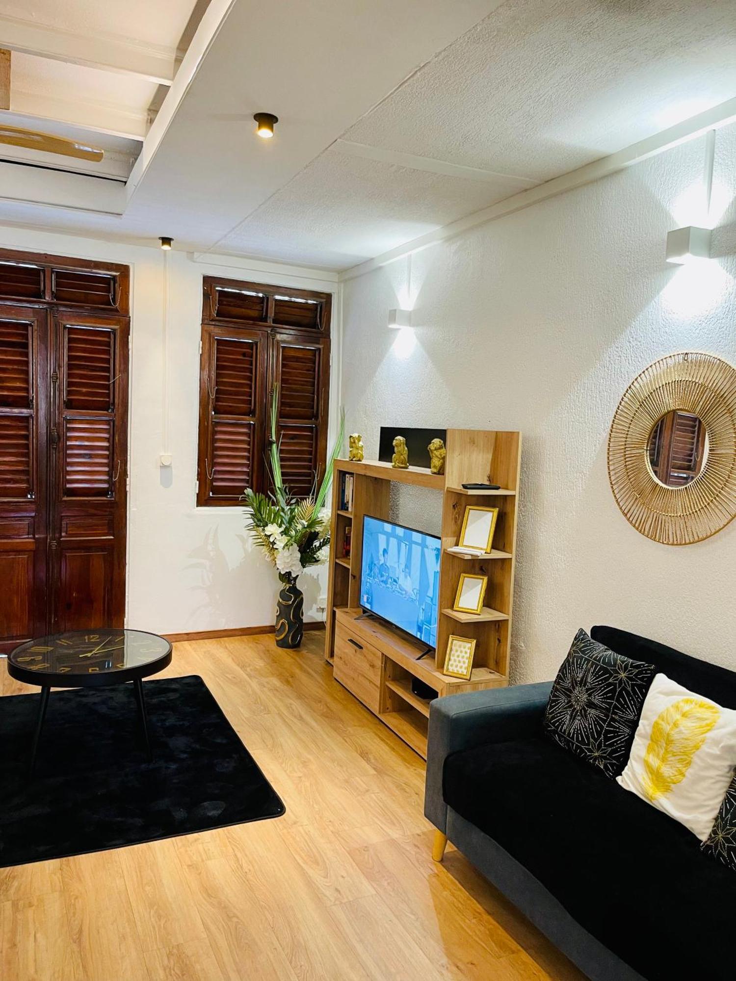 Loft T2 En Couleur En Plein Centre Ville Fort-De-France Martinique Εξωτερικό φωτογραφία